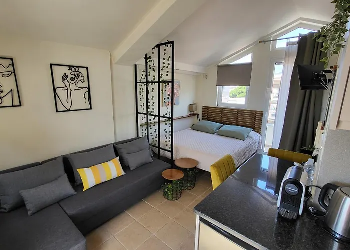 Vivere Terrace Seaside Kalamata *